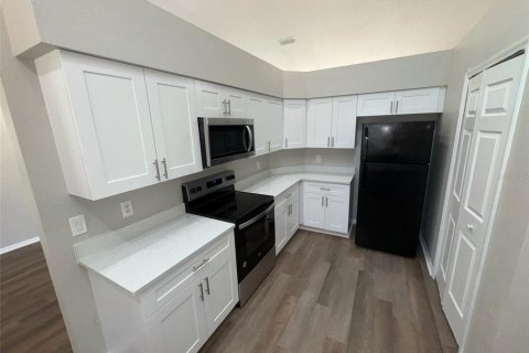 House in Orlando, Florida 4 bedrooms, 206.71 sq.m. № 1721244 - photo 3