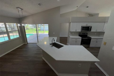 House in Orlando, Florida 4 bedrooms, 206.71 sq.m. № 1721244 - photo 12