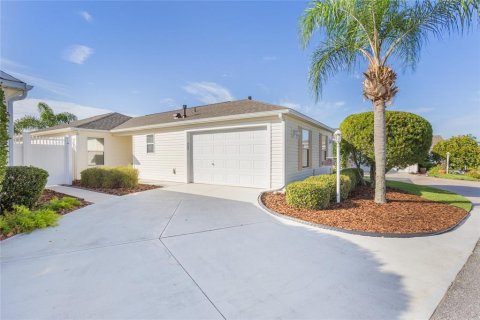 Casa en venta en The Villages, Florida, 3 dormitorios, 129.78 m2 № 1899906 - foto 1