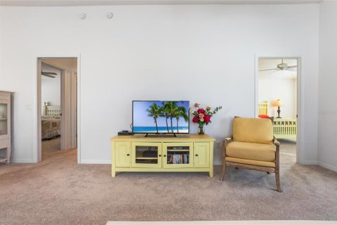 Casa en venta en The Villages, Florida, 3 dormitorios, 129.78 m2 № 1899906 - foto 11