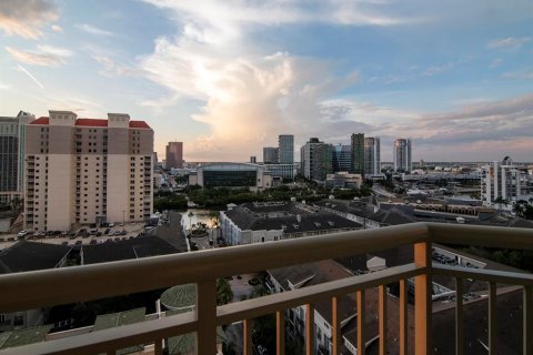 Condo in Tampa, Florida, 2 bedrooms № 2109745 - photo 29