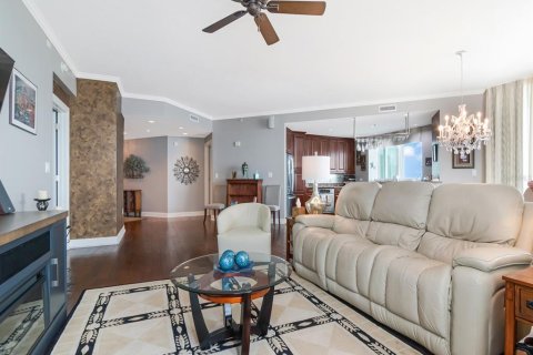 Condo in Tampa, Florida, 2 bedrooms № 2109745 - photo 9
