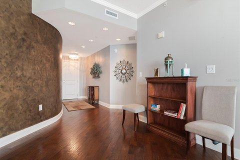 Condo in Tampa, Florida, 2 bedrooms № 2109745 - photo 6