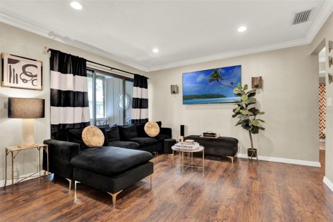Condo in Winter Springs, Florida, 3 bedrooms  № 1912957 - photo 10