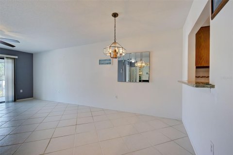 Condo in Venice, Florida, 2 bedrooms  № 1427879 - photo 12