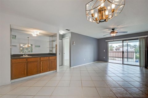 Condo in Venice, Florida, 2 bedrooms  № 1427879 - photo 13