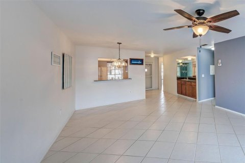 Condo in Venice, Florida, 2 bedrooms  № 1427879 - photo 26