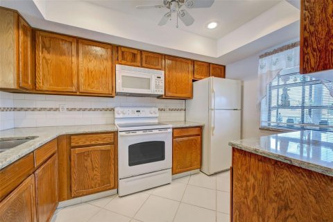 Condo in Venice, Florida, 2 bedrooms  № 1427879 - photo 9