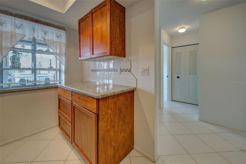 Condo in Venice, Florida, 2 bedrooms  № 1427879 - photo 11