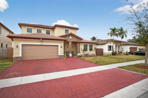 House in Homestead, Florida 4 bedrooms, 280.75 sq.m. № 2080954 - photo 3