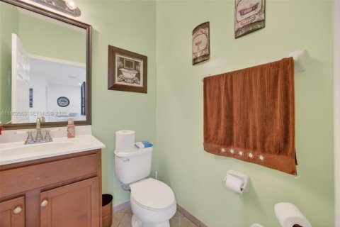 House in Homestead, Florida 4 bedrooms, 280.75 sq.m. № 2080954 - photo 9