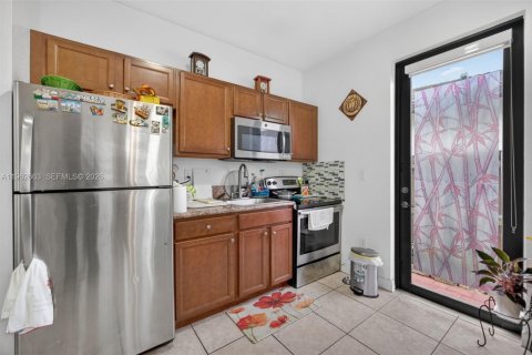 House in Homestead, Florida 4 bedrooms, 280.75 sq.m. № 2080954 - photo 20