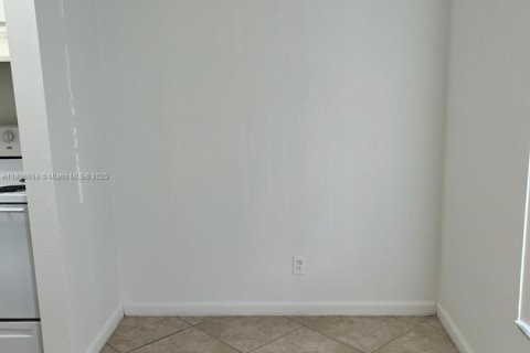 Condominio en venta en Sunrise, Florida, 55.74 m2 № 1865522 - foto 5