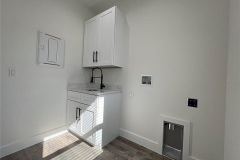Villa ou maison à vendre à Deltona, Floride: 4 chambres, 187.01 m2 № 1909600 - photo 28