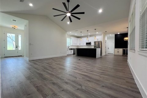 Villa ou maison à vendre à Deltona, Floride: 4 chambres, 187.01 m2 № 1909600 - photo 15