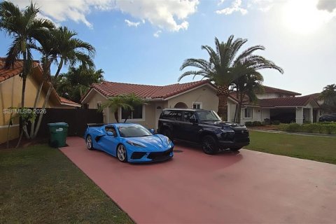 Casa en venta en Miami, Florida, 3 dormitorios, 150.13 m2 № 2031707 - foto 2
