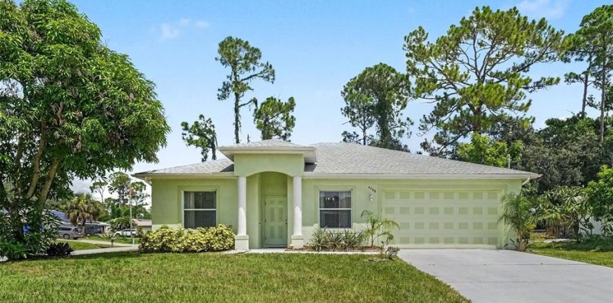 House in North Port, Florida 3 bedrooms, 140.84 sq.m. № 2322590
