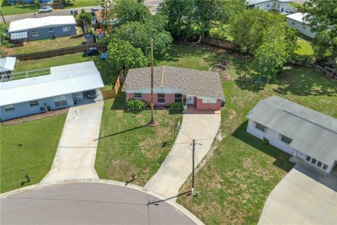 House in Brandon, Florida 4 bedrooms, 140.47 sq.m. № 2109487 - photo 3