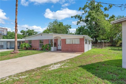House in Brandon, Florida 4 bedrooms, 140.47 sq.m. № 2109487 - photo 15