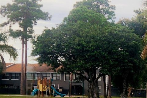 Touwnhouse à vendre à West Palm Beach, Floride: 2 chambres, 107.95 m2 № 2055166 - photo 4