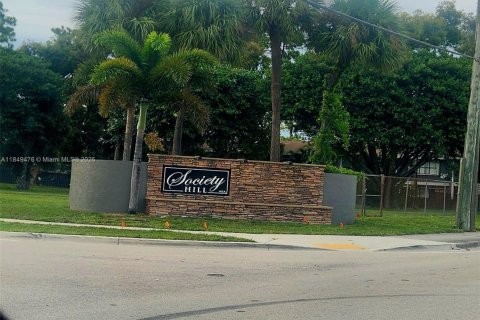 Townhouse in West Palm Beach, Florida 2 bedrooms, 107.95 sq.m. № 2055166