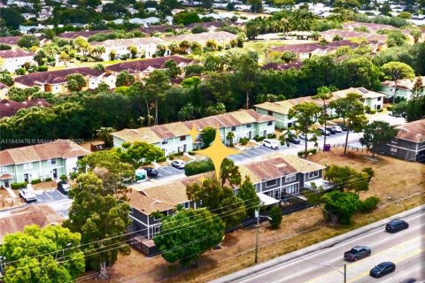 Touwnhouse à vendre à West Palm Beach, Floride: 2 chambres, 107.95 m2 № 2055166 - photo 2