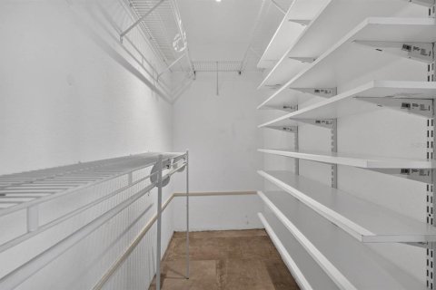 Condo in Daytona Beach, Florida, 2 bedrooms № 2149547 - photo 16