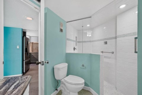 Condo in Daytona Beach, Florida, 2 bedrooms № 2149547 - photo 20