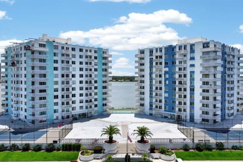 Condo in Daytona Beach, Florida, 2 bedrooms № 2149547 - photo 25