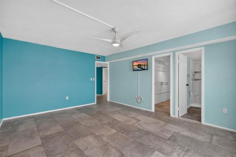 Condo in Daytona Beach, Florida, 2 bedrooms № 2149547 - photo 14