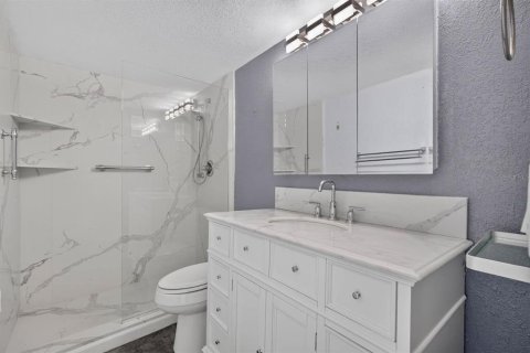 Condo in Daytona Beach, Florida, 2 bedrooms № 2149547 - photo 15