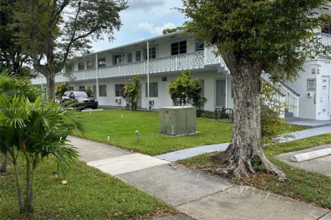 Copropriété à vendre à Miami Gardens, Floride: 1 chambre, 53.88 m2 № 2037164 - photo 4
