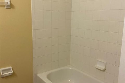Apartment in Mount Dora, Florida 2 bedrooms, 89.84 sq.m. № 1647803 - photo 6