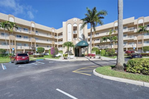 Condominio en venta en Tamarac, Florida, 2 dormitorios, 102.29 m2 № 914267 - foto 1