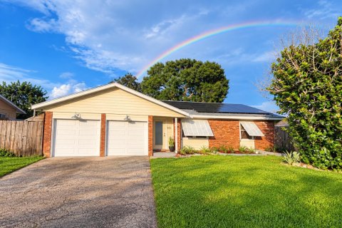 House in Port St. Lucie, Florida 3 bedrooms, 121.7 sq.m. № 2387205