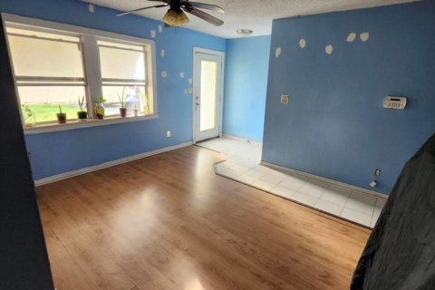 House in Port St. Lucie, Florida 3 bedrooms, 121.7 sq.m. № 2387205 - photo 6