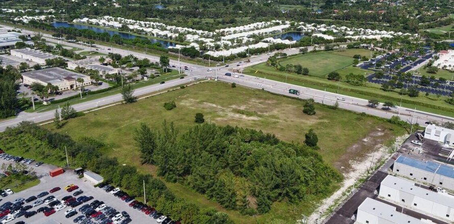 Land in West Palm Beach, Florida № 786259