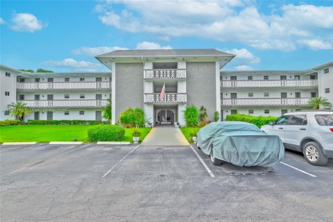 Condominio en venta en Hollywood, Florida, 1 dormitorio, 62.43 m2 № 1735640 - foto 24