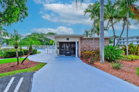 Condominio en venta en Hollywood, Florida, 1 dormitorio, 62.43 m2 № 1735640 - foto 28