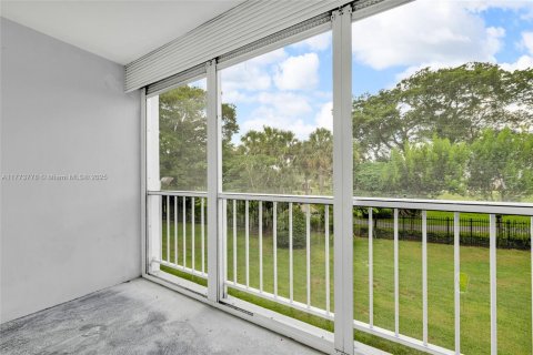 Condominio en venta en Hollywood, Florida, 1 dormitorio, 62.43 m2 № 1735640 - foto 22
