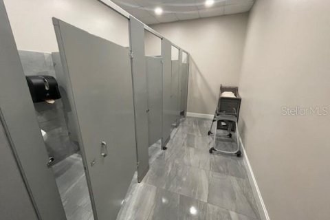 Купить коммерческую недвижимость в Окои, Флорида 924.56м2, № 1555589 - фото 12