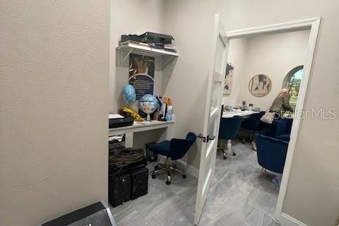 Купить коммерческую недвижимость в Окои, Флорида 924.56м2, № 1555589 - фото 9