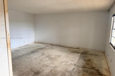 Condo in Deerfield Beach, Florida, 2 bedrooms  № 2028096 - photo 24