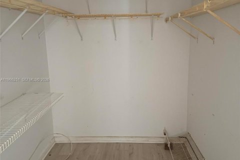 Condo in Deerfield Beach, Florida, 2 bedrooms  № 2028096 - photo 29