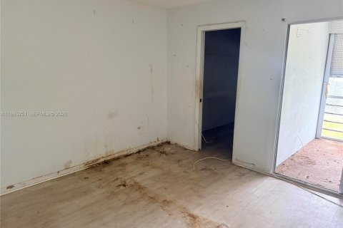 Condo in Deerfield Beach, Florida, 2 bedrooms  № 2028096 - photo 17