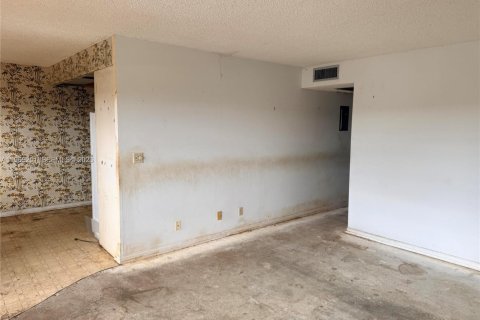 Condo in Deerfield Beach, Florida, 2 bedrooms  № 2028096 - photo 22