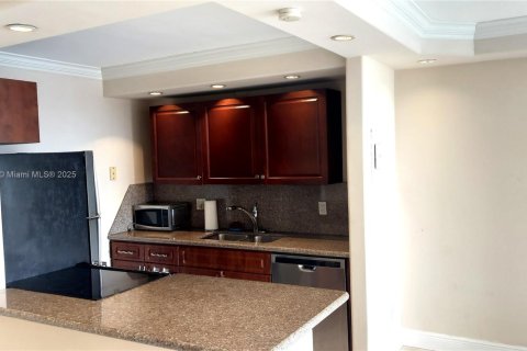 Condo in North Miami, Florida, 1 bedroom  № 1950552 - photo 7