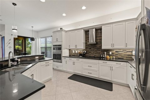 Villa ou maison à vendre à Fort Myers, Floride: 3 chambres, 230.77 m2 № 2299769 - photo 8