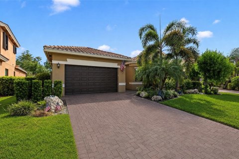 House in Fort Myers, Florida 3 bedrooms, 230.77 sq.m. № 2299769