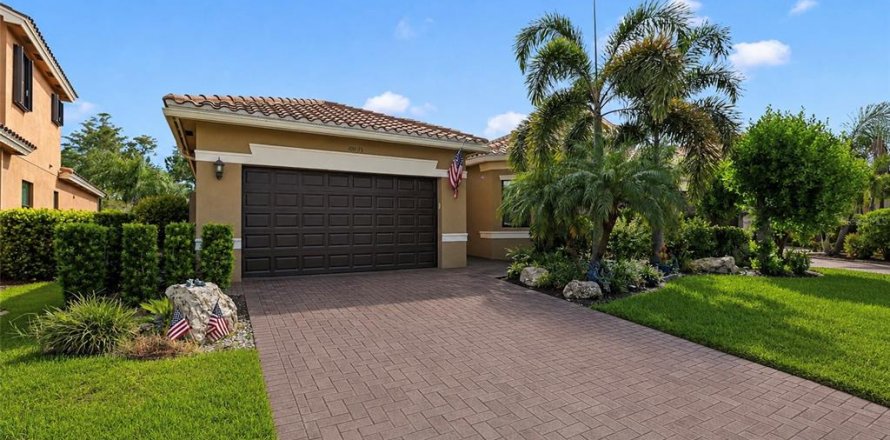 Villa ou maison à Fort Myers, Floride 3 chambres, 230.77 m2 № 2299769
